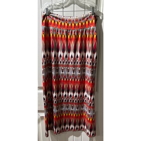 Plus Size Aztec Pull-On Maxi Skirt, w/side split, Size XL (16/18), Pre-owned - Picture 1 of 4